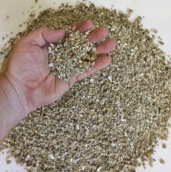Organic Vermiculite – Small Granules